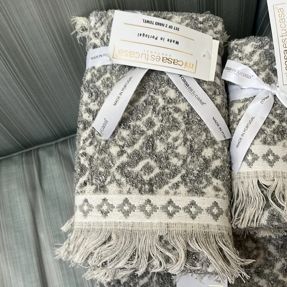 2 sets of gorgeous fringed bath towels by Mi Casa Es Tu Casa - NWT